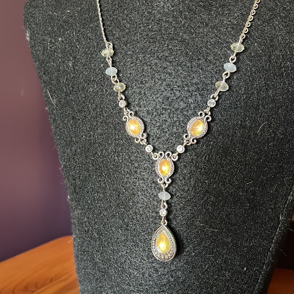 Lovely Avon Necklace